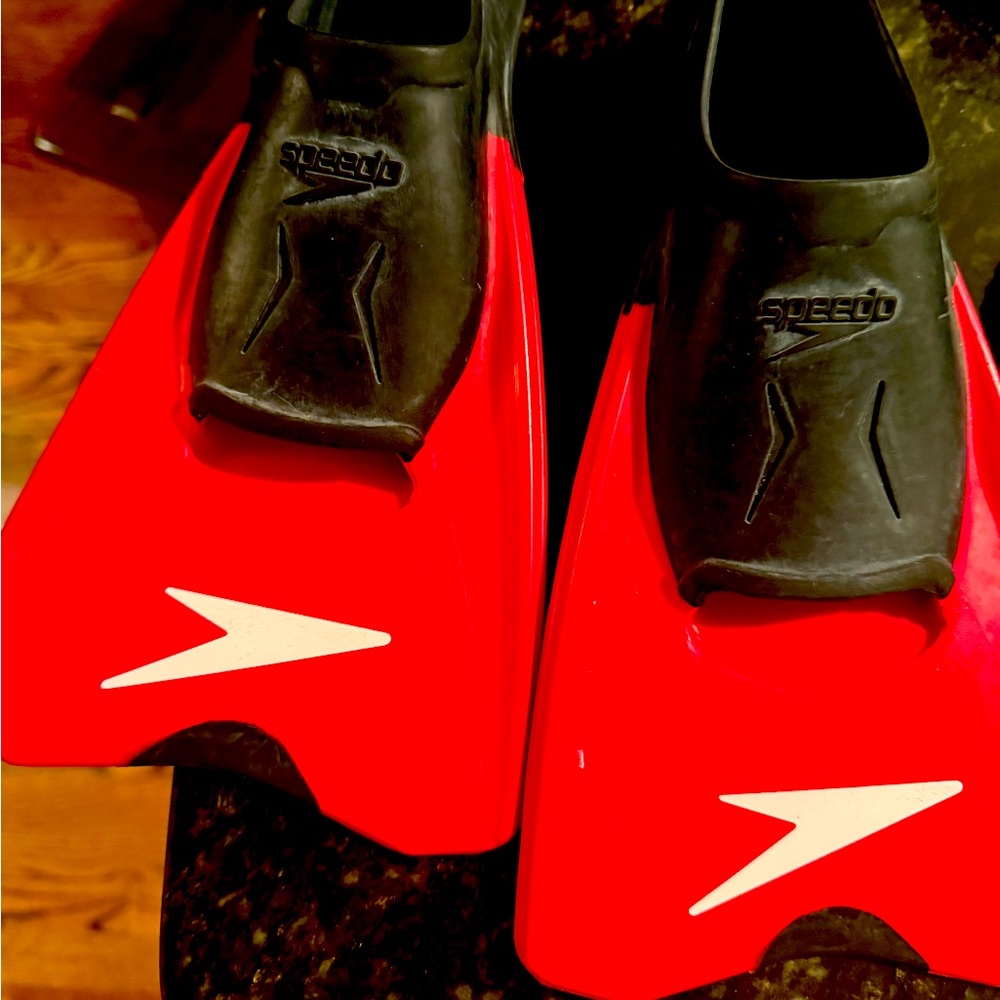 Speedo Black and Red Swim Fins